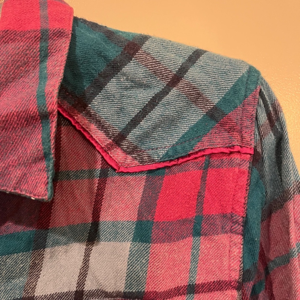 Mossimo Supply Co. Blue and Pink Plaid flannel western style snap button Shirt - Picture 5 of 9